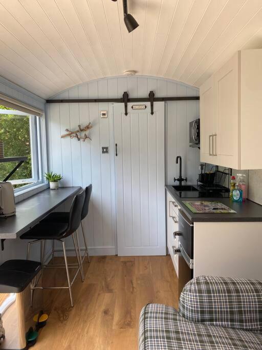 Drakes Mead Retreat - Shepherd'S Hut Axminster Exterior foto